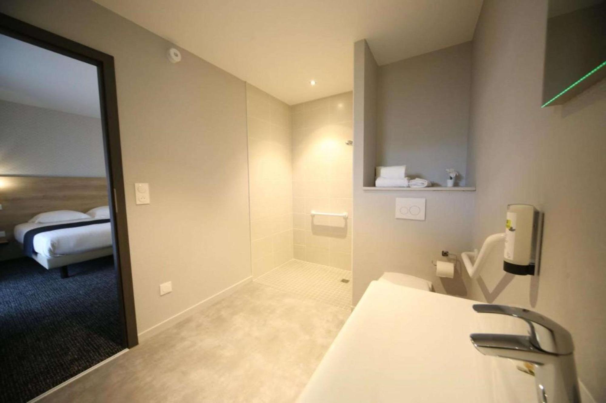 Best Western Hotel Fontaine Argent เบอซองซง ภายนอก รูปภาพ